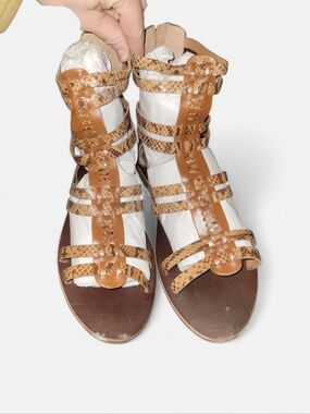 Very Volatile Brown & Tan Snake-Print Cassi Gladiator Sandals SZ 9